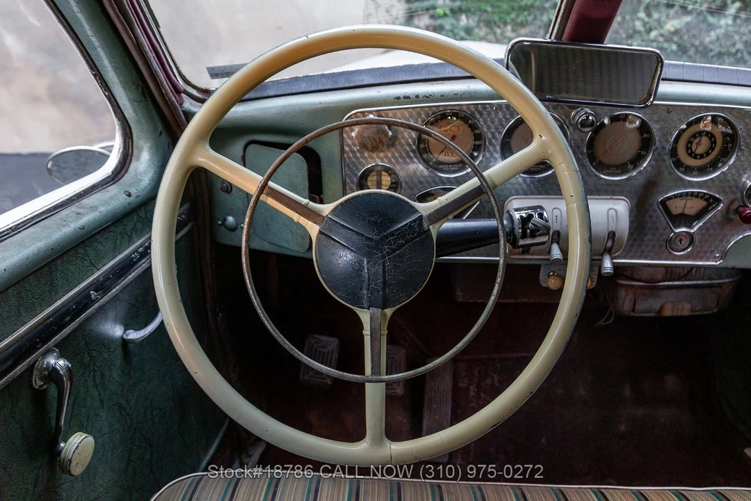 1937 Cord 810 & 812 - Image 18 of 31