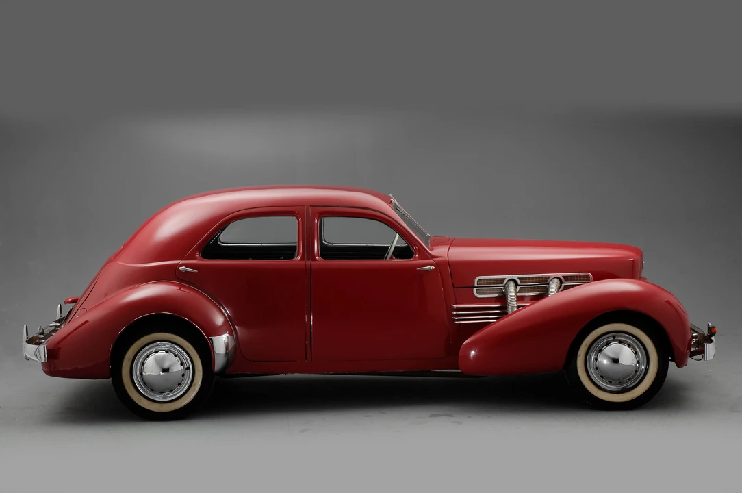 1937 Cord 810 & 812 - Image 3 of 10
