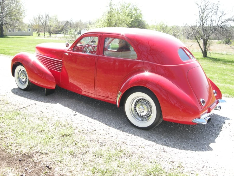 1937 Cord 810 & 812 - Image 7 of 8