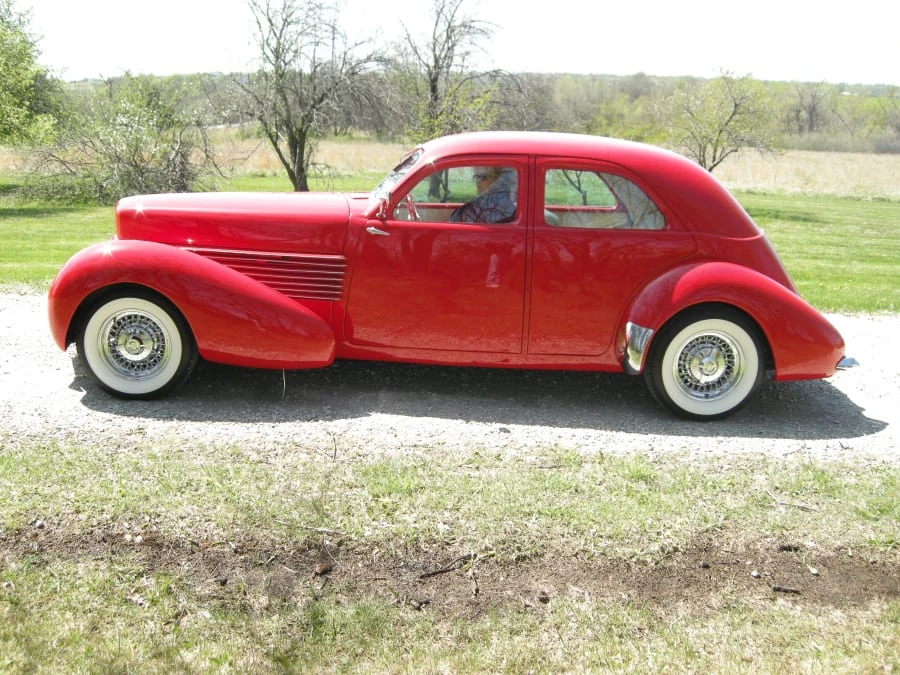 1937 Cord 810 & 812 - Image 8 of 8