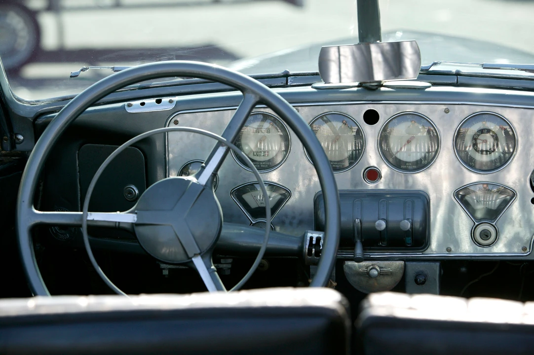 1937 Cord 810 & 812 - Image 3 of 3