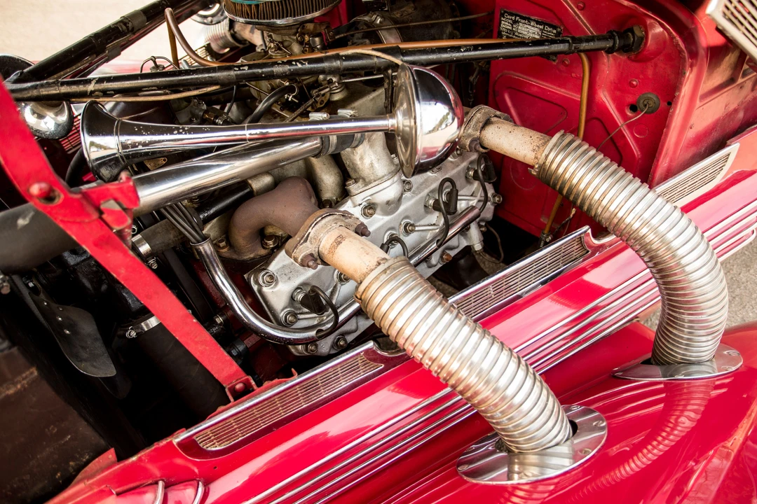 1937 Cord 810 & 812 - Image 28 of 31