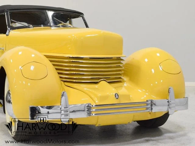 1937 Cord 810 & 812 - Image 15 of 21