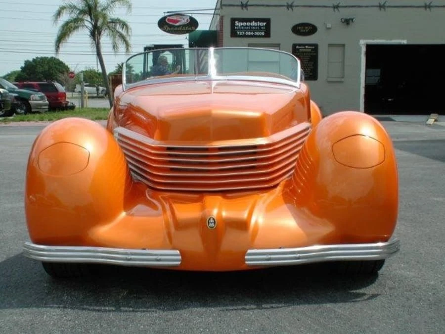 1937 Cord 810 & 812 - Image 2 of 6