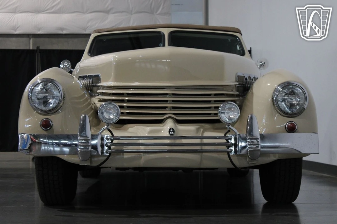 1937 Cord 810 & 812 - Image 21 of 21