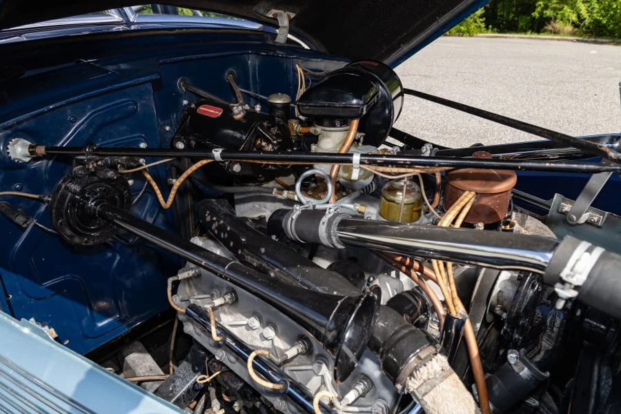 1937 Cord 810 & 812 - Image 24 of 26