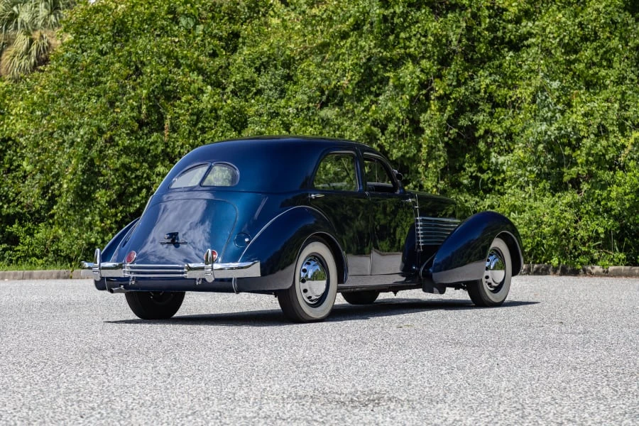 1937 Cord 810 & 812 - Image 3 of 26