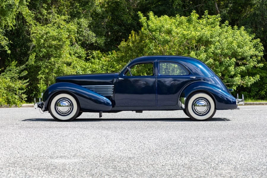 1937 Cord 810 & 812 - Image 10 of 26