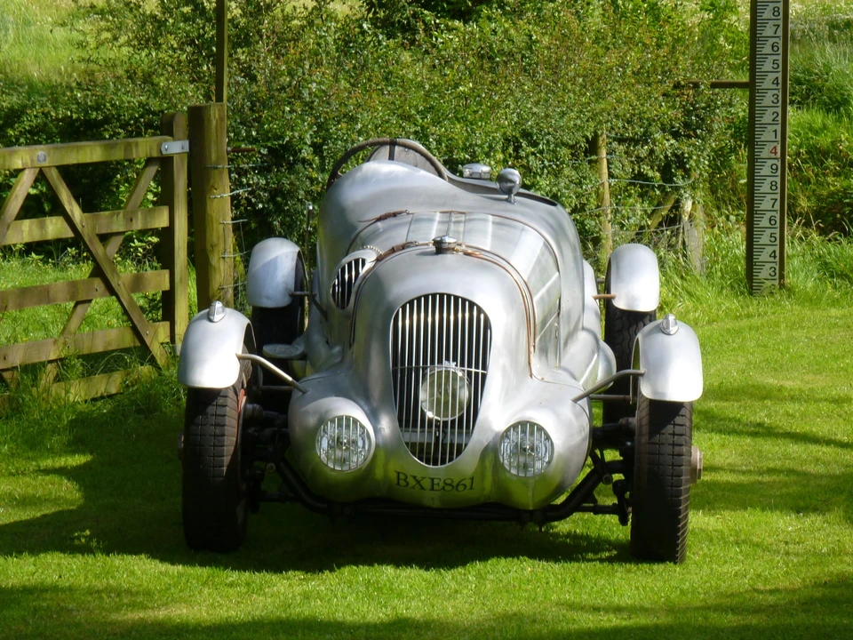 1937 Daimler - Image 2 of 7