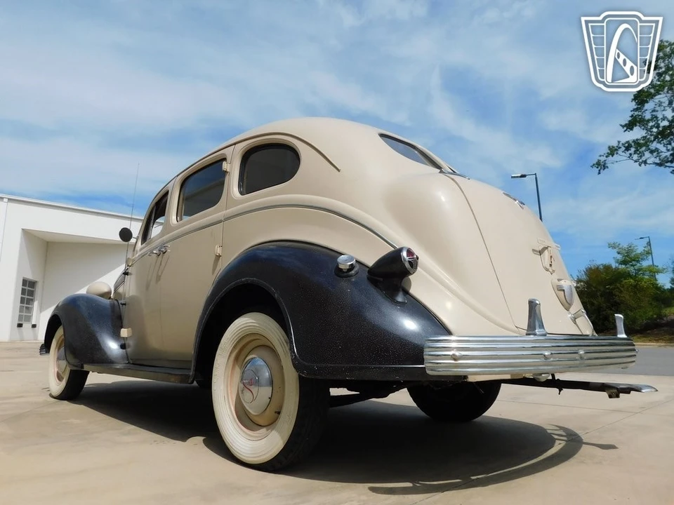 1937 DeSoto - Image 20 of 21