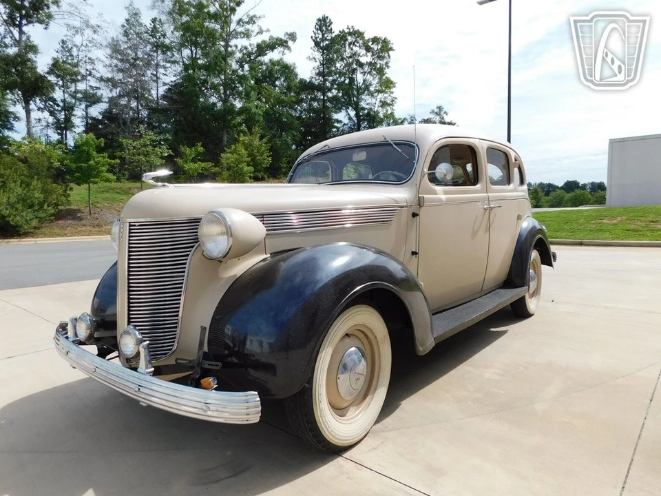 1937 DeSoto - Image 9 of 21
