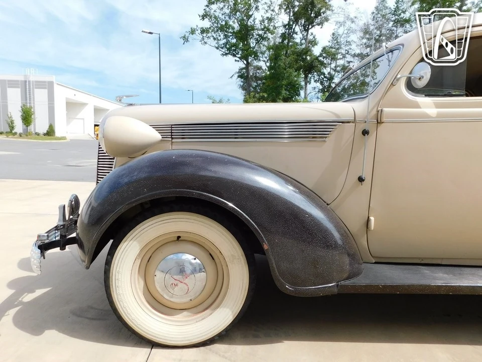 1937 DeSoto - Image 12 of 21