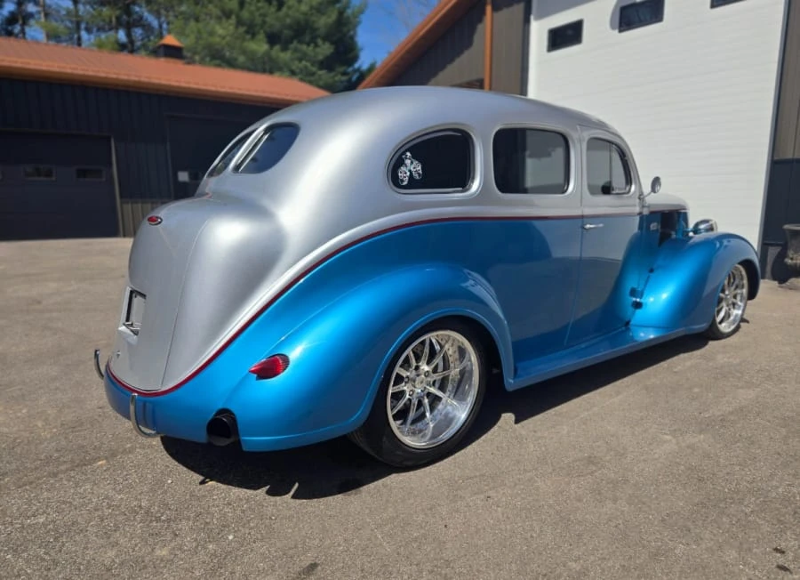 1937 DeSoto - Image 3 of 31
