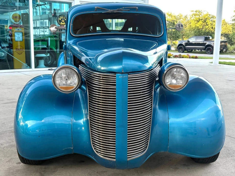 1937 DeSoto - Image 2 of 31