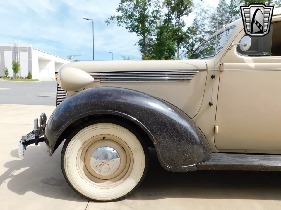 1937 DeSoto - Image 7 of 21