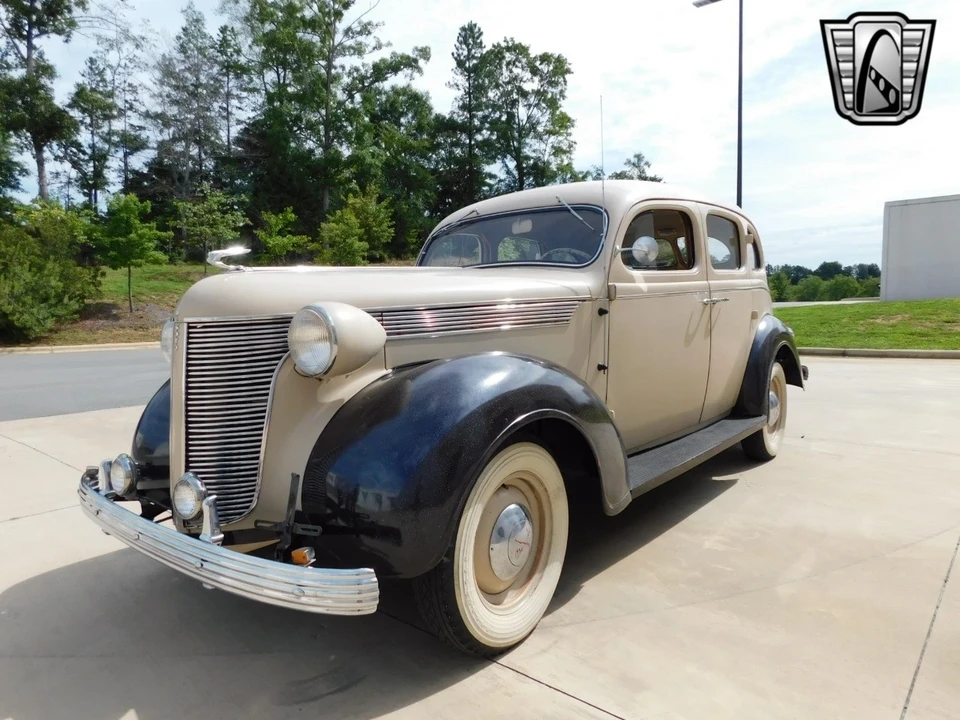 1937 DeSoto - Image 5 of 21