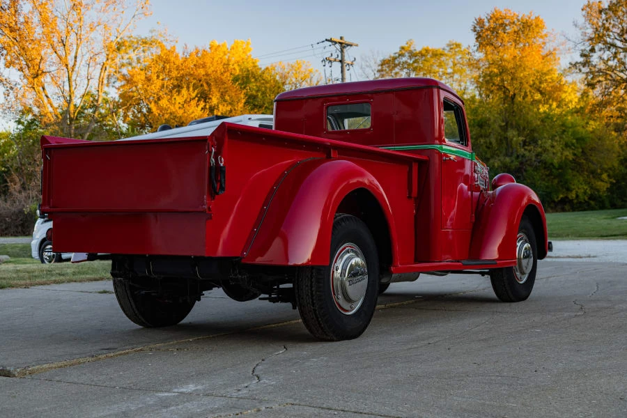 1937 Diamond T - Image 3 of 31