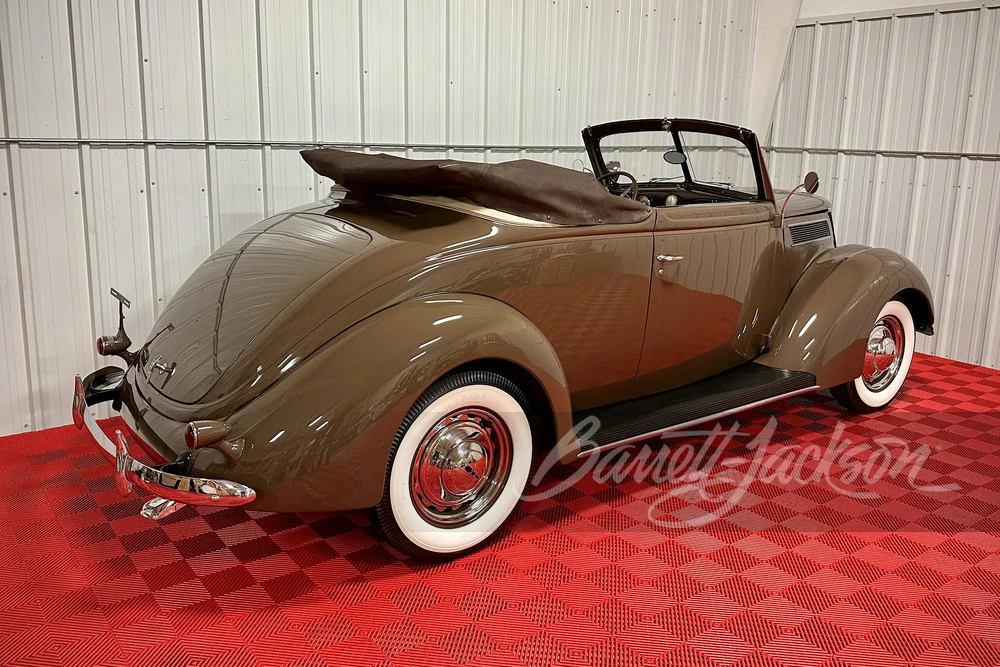 1937 Ford Standard & Deluxe & Super Deluxe - Image 2 of 19