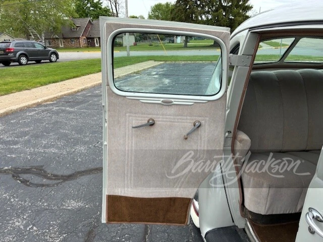 1937 Ford Standard & Deluxe & Super Deluxe - Image 18 of 19
