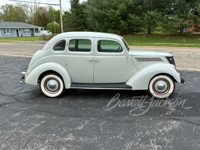 1937 Ford Standard & Deluxe & Super Deluxe - Image 6 of 19