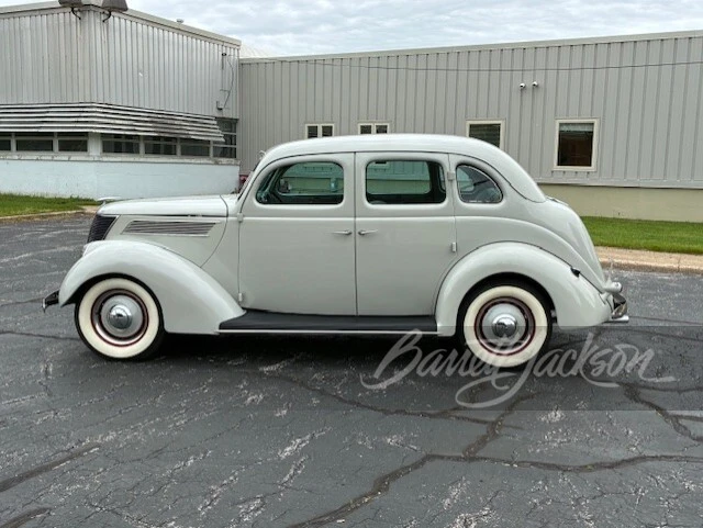 1937 Ford Standard & Deluxe & Super Deluxe - Image 2 of 19