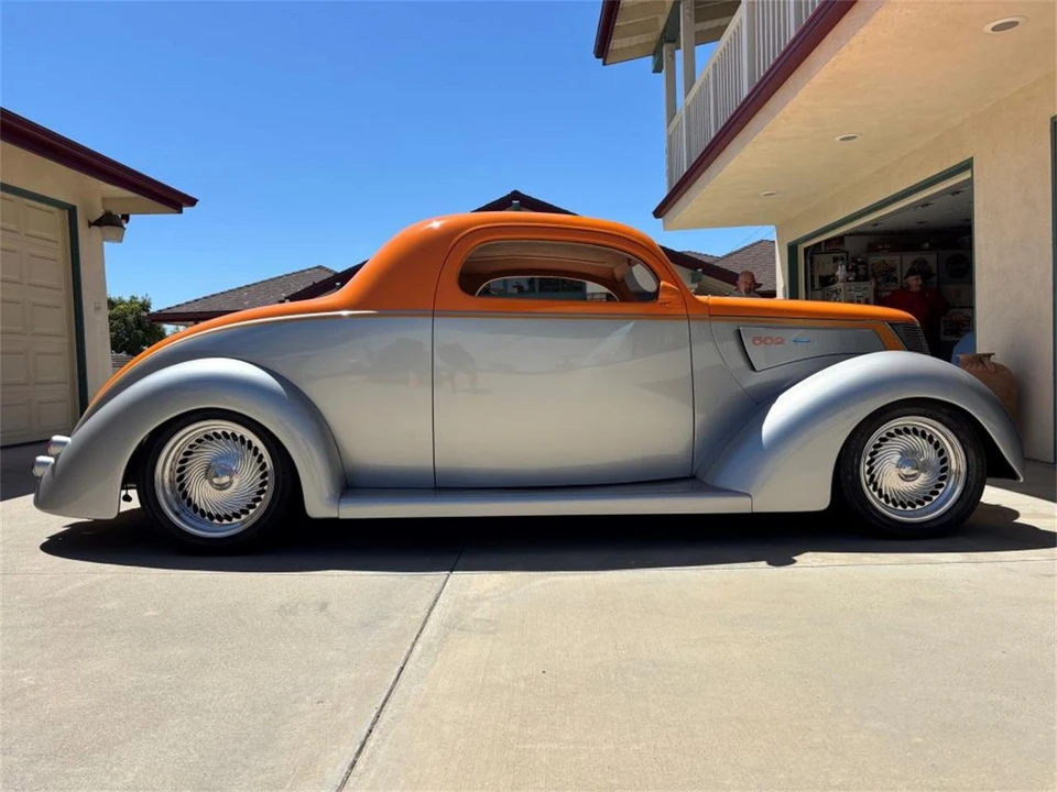 1937 Ford Standard & Deluxe & Super Deluxe - Image 2 of 21