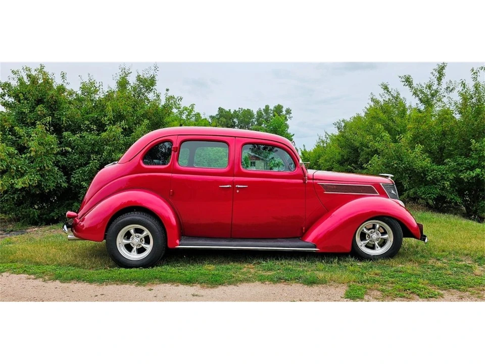 1937 Ford Standard & Deluxe & Super Deluxe - Image 6 of 31