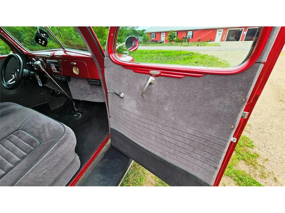 1937 Ford Standard & Deluxe & Super Deluxe - Image 26 of 31