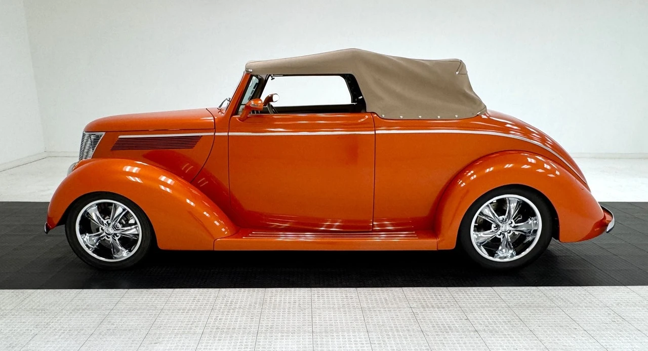 1937 Ford Standard & Deluxe & Super Deluxe - Image 2 of 31