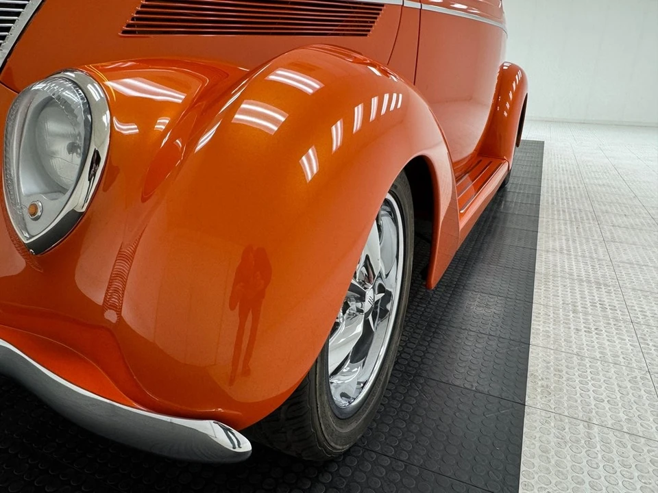 1937 Ford Standard & Deluxe & Super Deluxe - Image 12 of 31