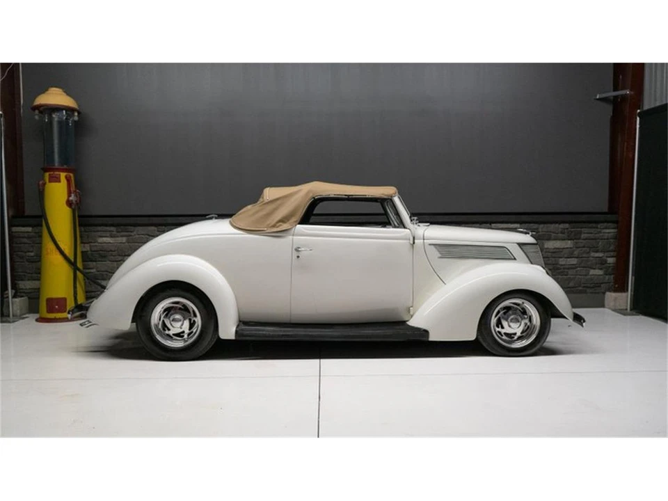 1937 Ford Standard & Deluxe & Super Deluxe - Image 4 of 31