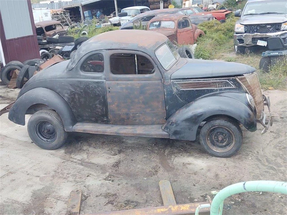 1937 Ford Standard & Deluxe & Super Deluxe - Image 8 of 17