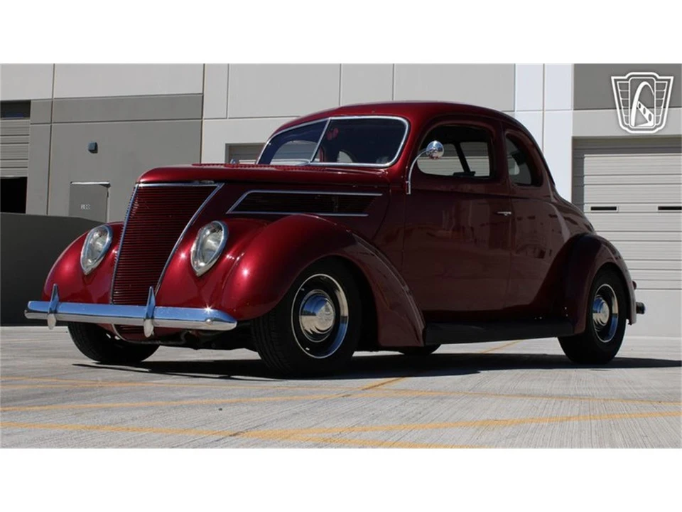 1937 Ford Standard & Deluxe & Super Deluxe - Image 2 of 31