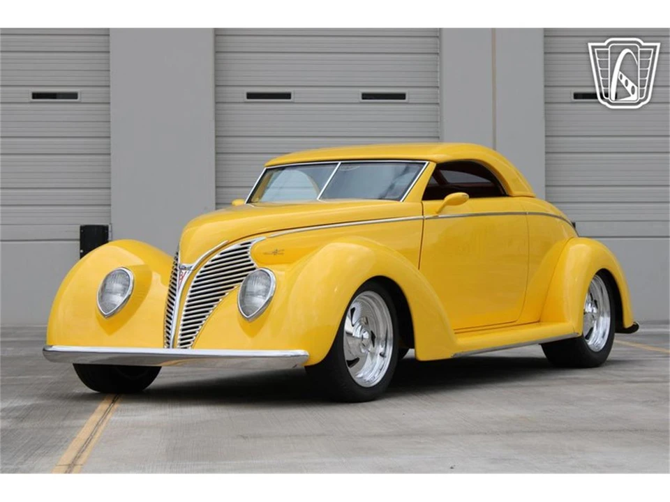 1937 Ford Standard & Deluxe & Super Deluxe - Image 2 of 31