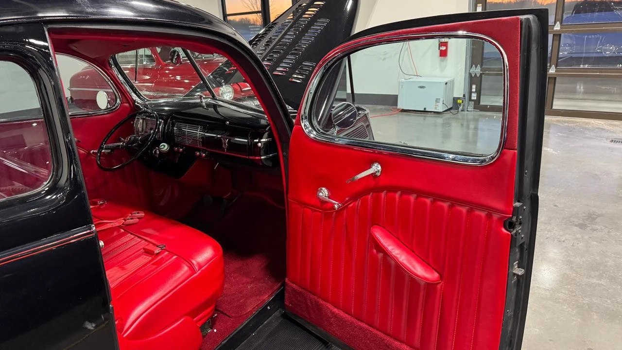 1937 Ford Standard & Deluxe & Super Deluxe - Image 30 of 31