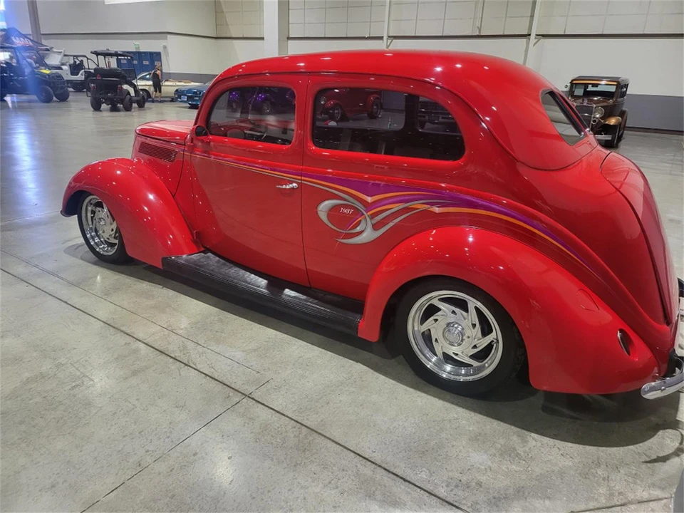 1937 Ford Standard & Deluxe & Super Deluxe - Image 2 of 22