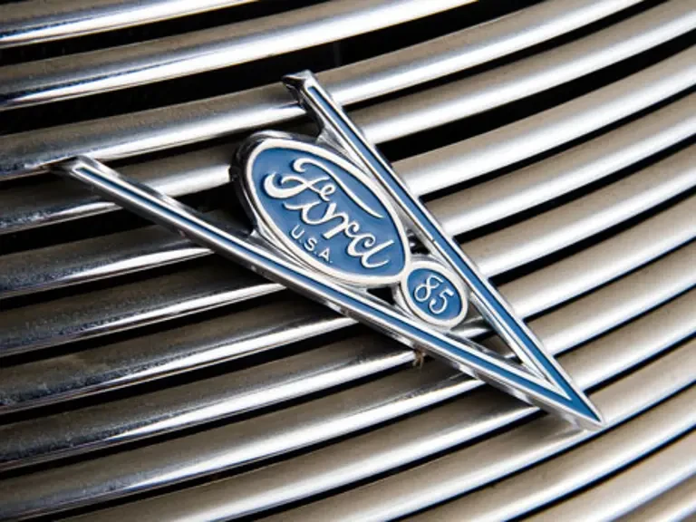 1937 Packard Eight - Image 6 of 10