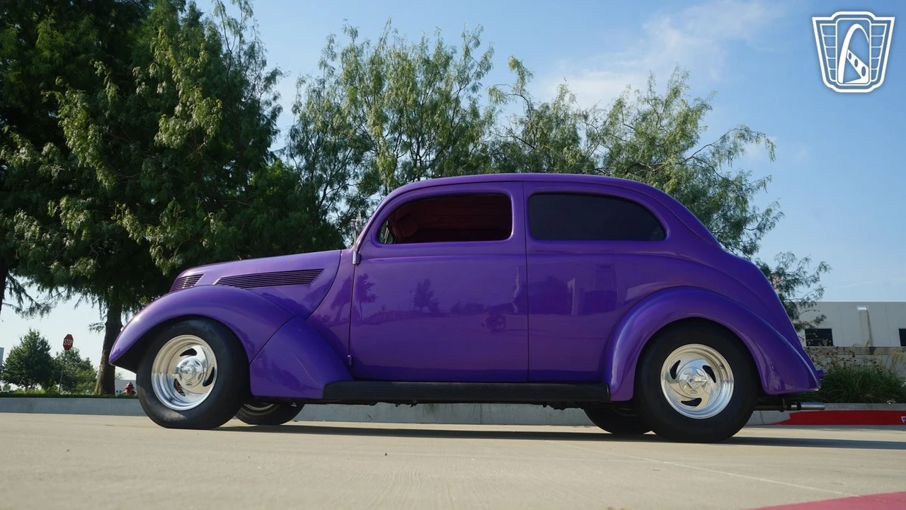 1937 Ford Standard & Deluxe & Super Deluxe - Image 9 of 21