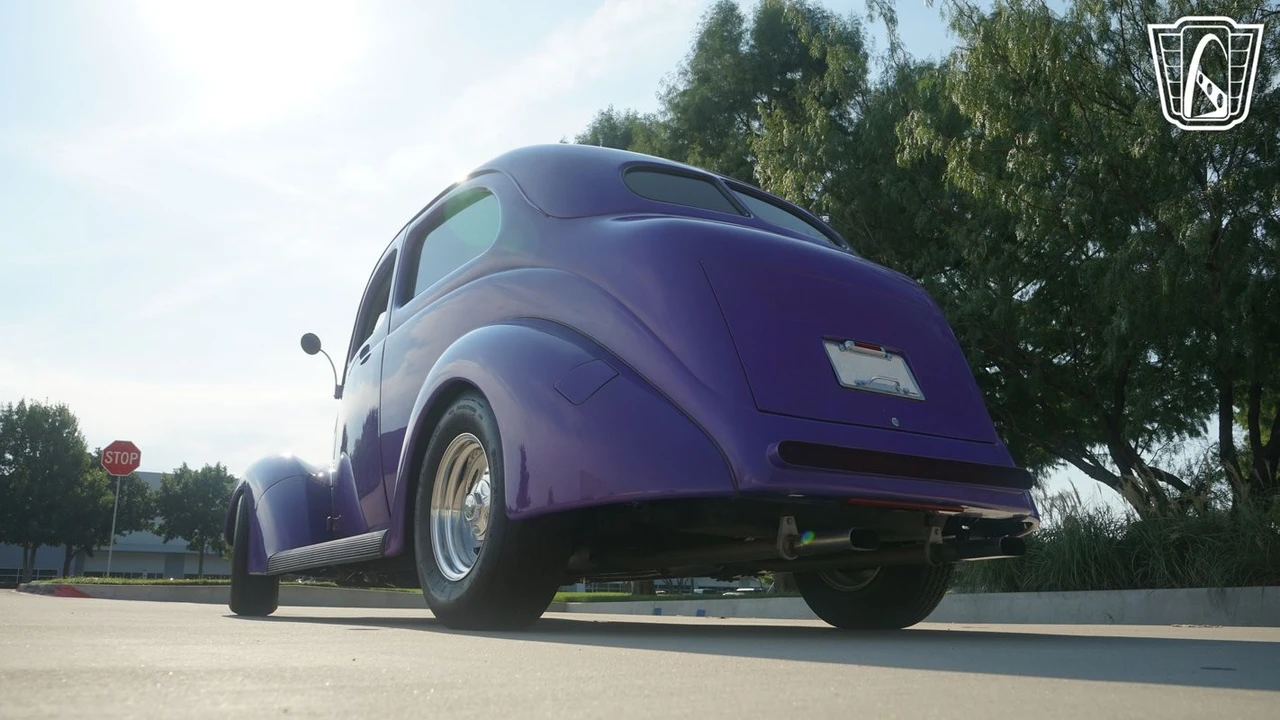 1937 Ford Standard & Deluxe & Super Deluxe - Image 12 of 21