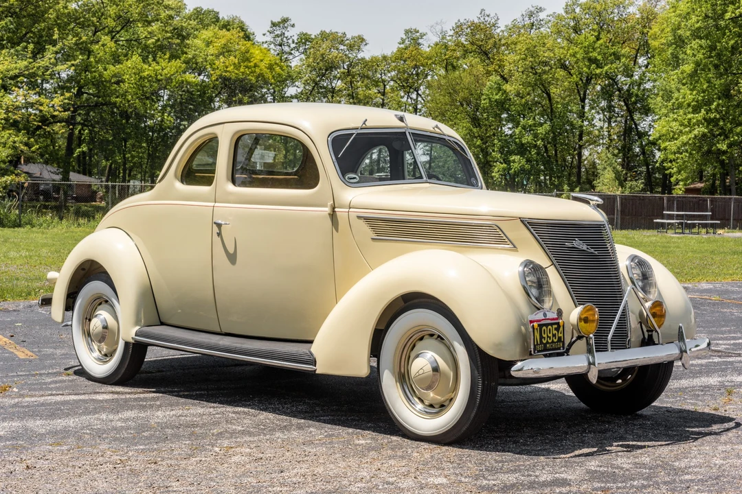 1937 Ford Standard & Deluxe & Super Deluxe - Image 10 of 31