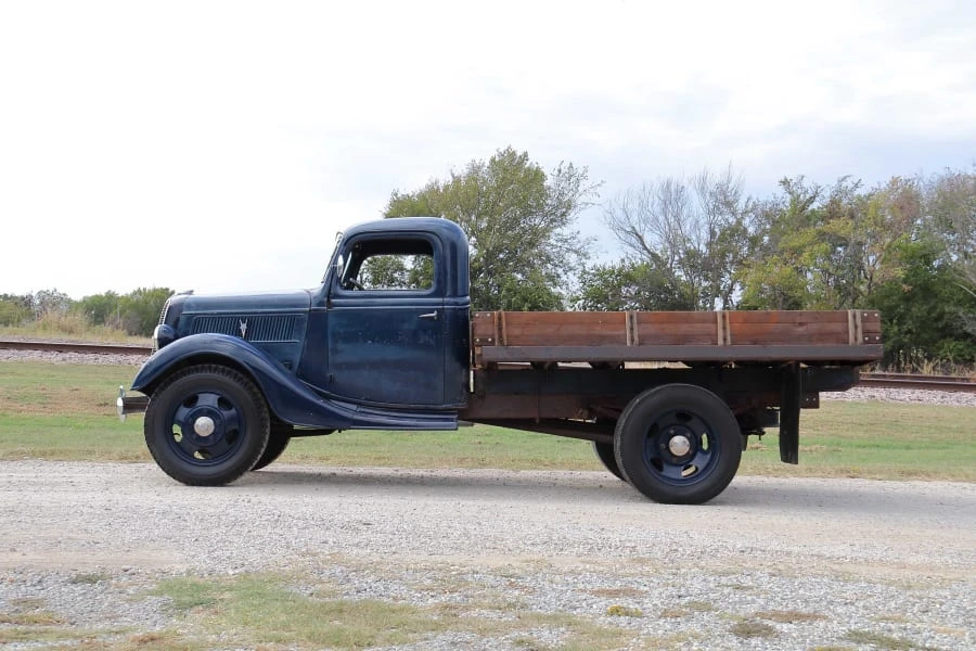 1937 Ford Pickup (1937-1939) - Image 2 of 21