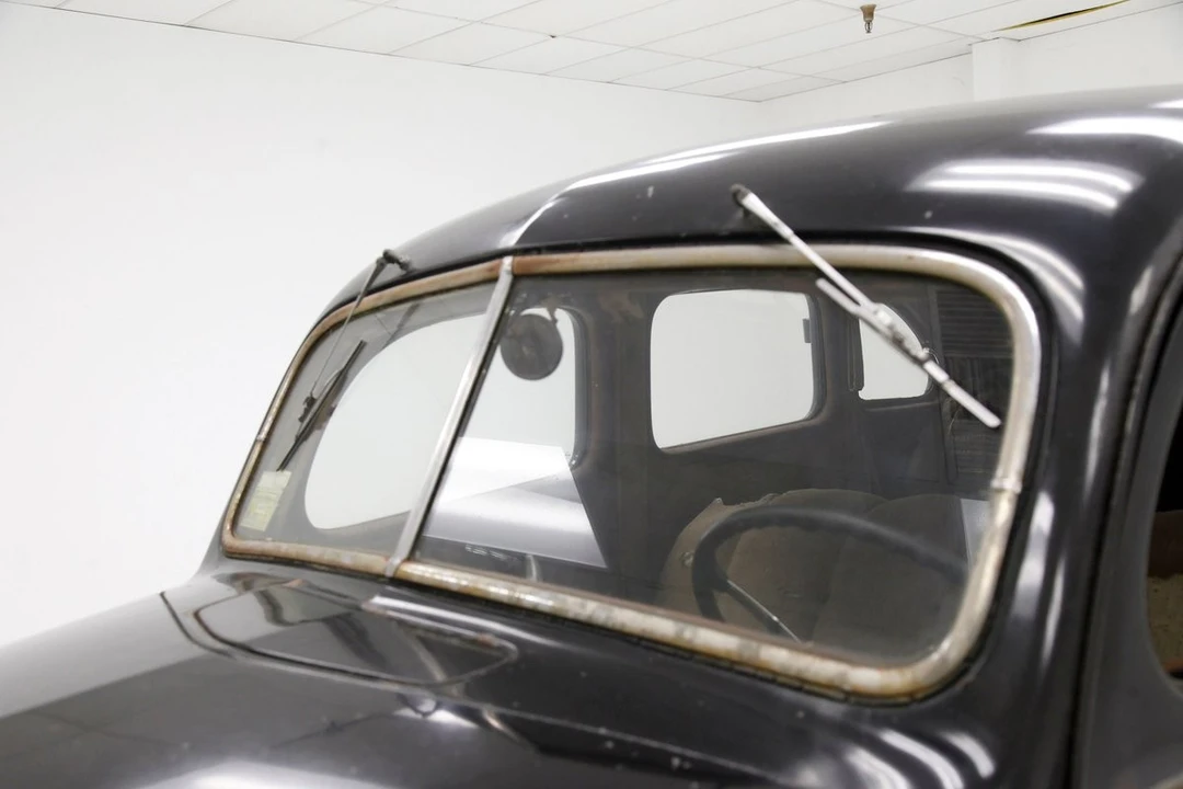 1937 Ford Standard & Deluxe & Super Deluxe - Image 18 of 31