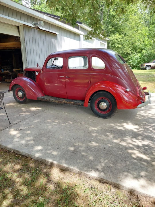 1937 Ford Standard & Deluxe & Super Deluxe - Image 4 of 9