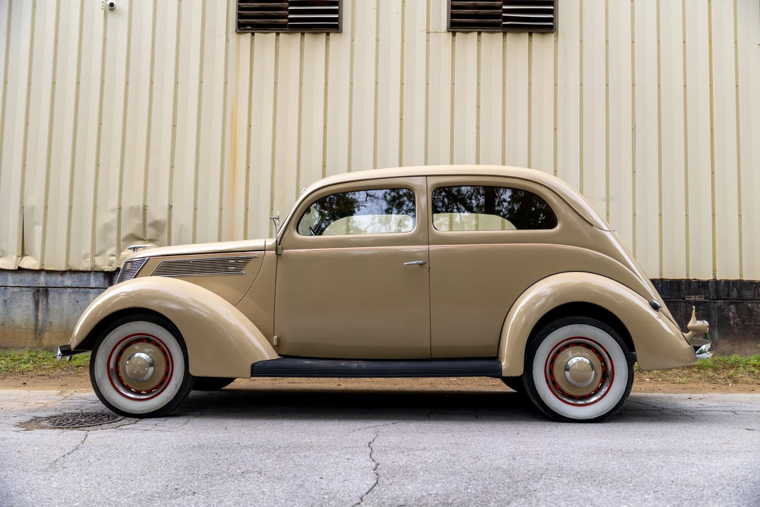 1937 Ford Standard & Deluxe & Super Deluxe - Image 6 of 31