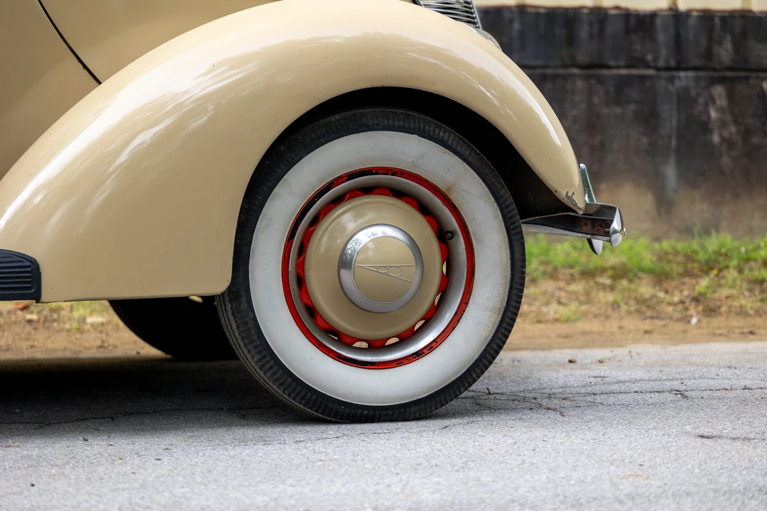 1937 Ford Standard & Deluxe & Super Deluxe - Image 14 of 31