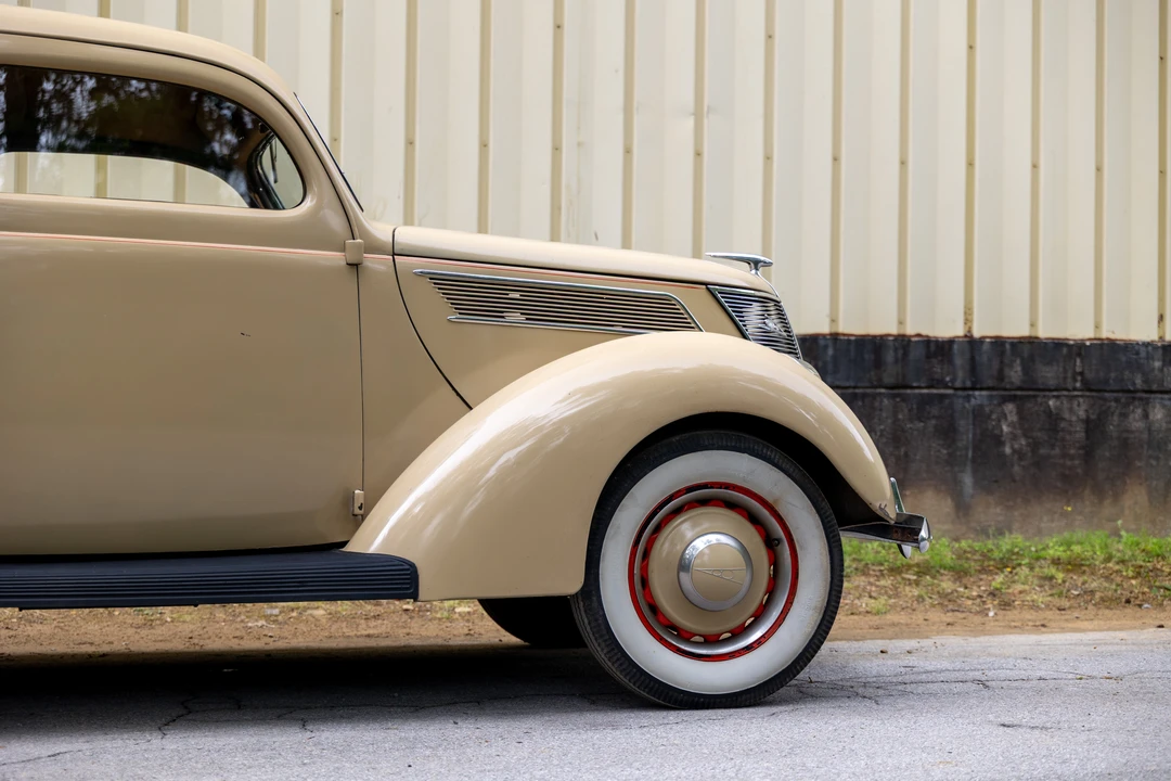 1937 Ford Standard & Deluxe & Super Deluxe - Image 11 of 31