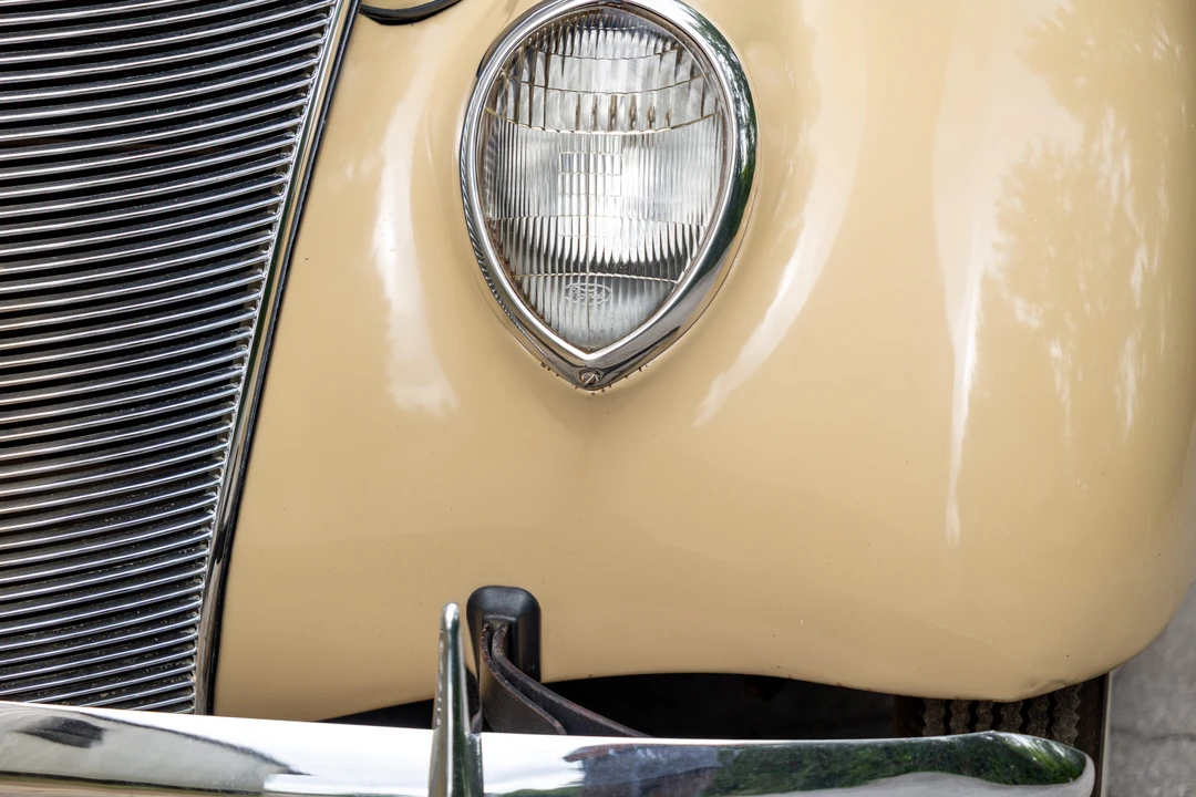 1937 Ford Standard & Deluxe & Super Deluxe - Image 30 of 31