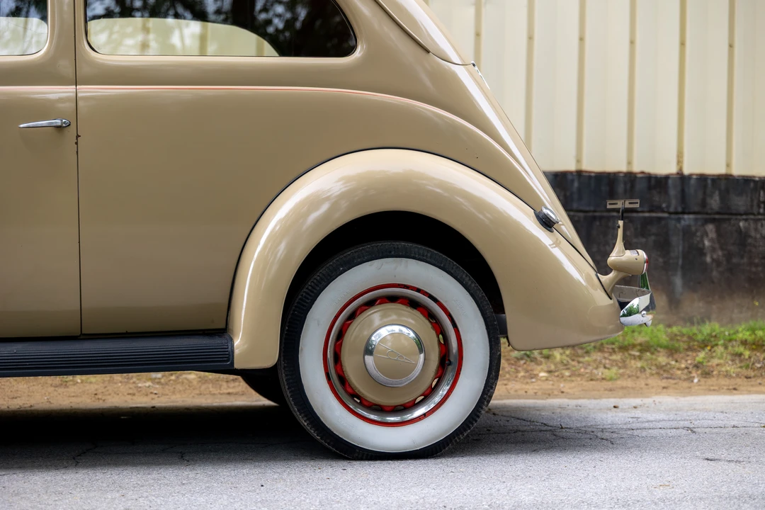 1937 Ford Standard & Deluxe & Super Deluxe - Image 18 of 31