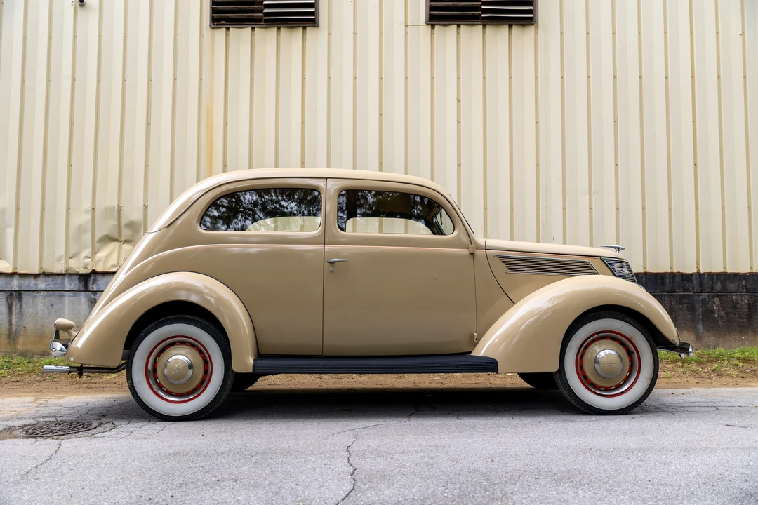 1937 Ford Standard & Deluxe & Super Deluxe - Image 5 of 31