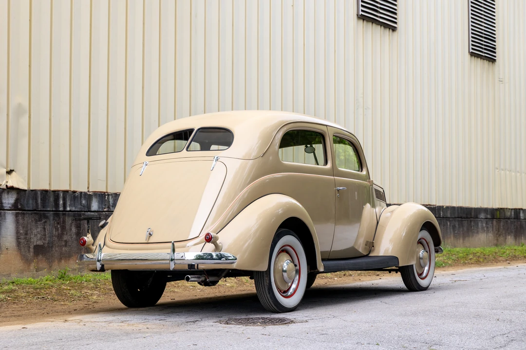 1937 Ford Standard & Deluxe & Super Deluxe - Image 3 of 31